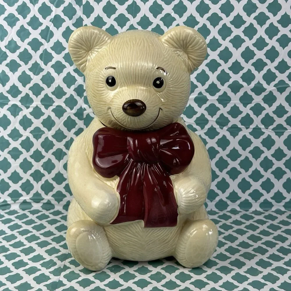 Vintage Metlox Pottery USA Teddy Bear with Ribbon / Bow Cookie Jar